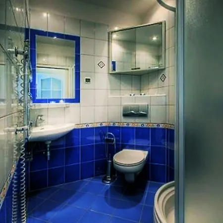 Kaja Apartment *
